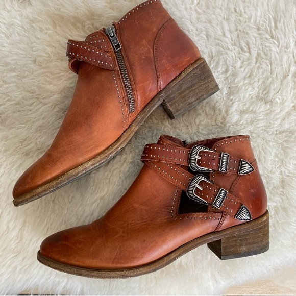Frye Ray‎ Western Deco Bootie  Cognac 7.5 - Picture 1 of 5